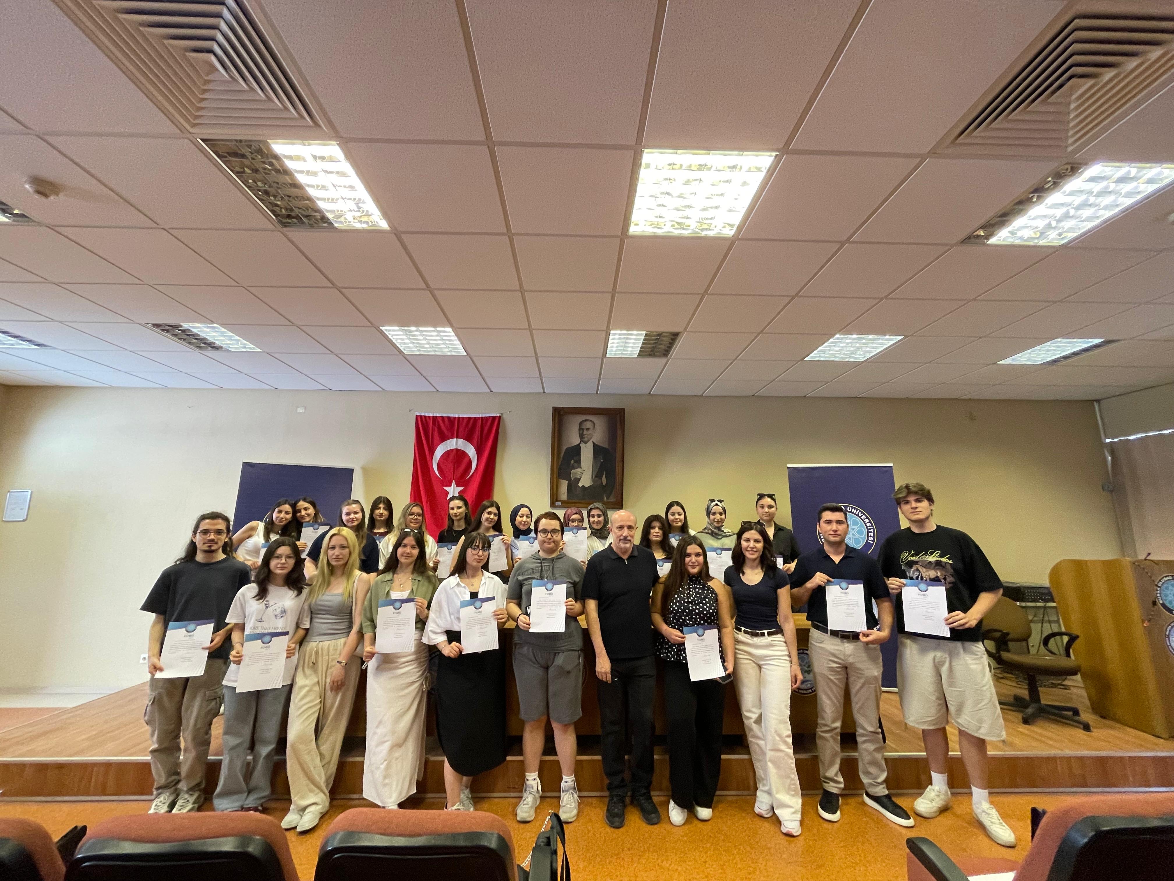 Gıda Teknolojisi Programı Öğrencileri Temel Foodsoft Programı Sertifikalarını Aldı